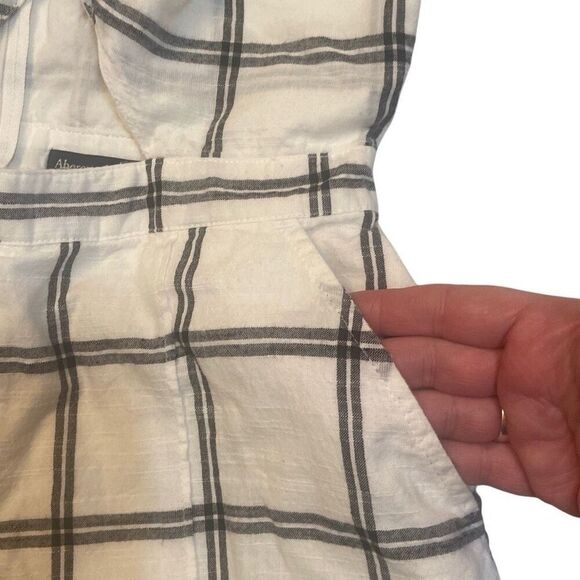 Abercrombie & Fitch Gray and White Plaid Cut Out Halter Strap Romper Women Sz  2 - Picture 5 of 12